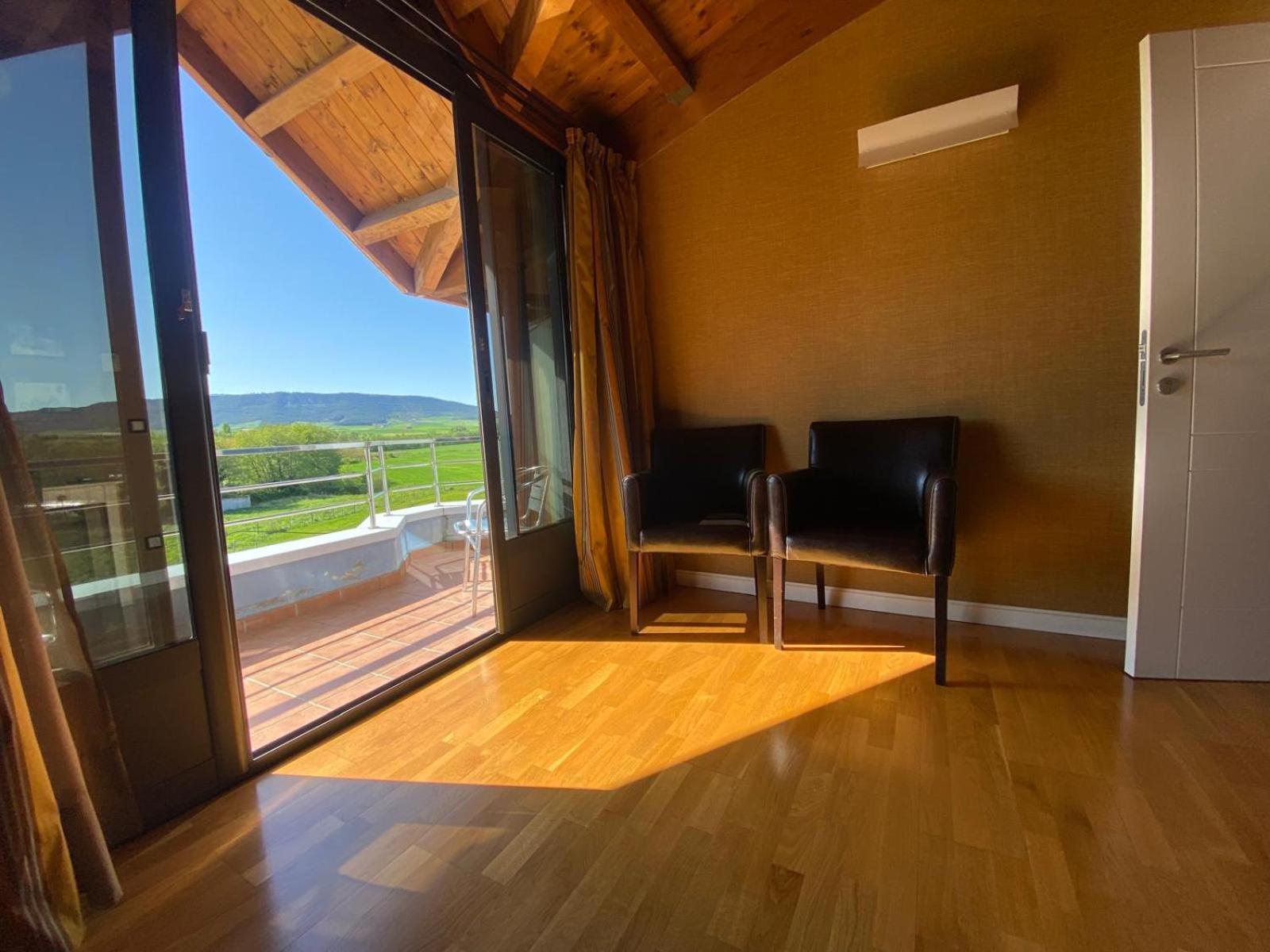 Roomrural Hotel Iru-Bide Lumbier Exteriör bild