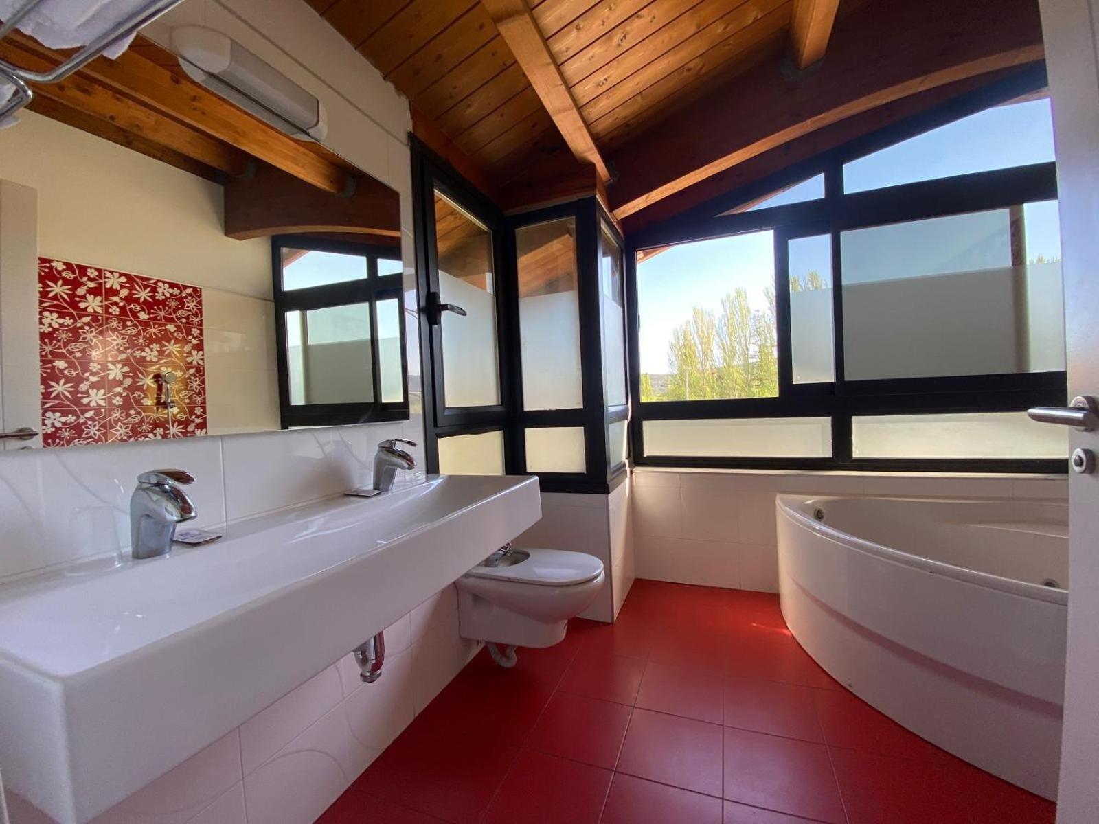 Roomrural Hotel Iru-Bide Lumbier Exteriör bild